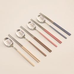 달팽이리빙 퀴진드마망 순수 수저 4종 세트 그레이 브라운 크림화이트 핑크 숟가락 4종 + 젓가락 4종
