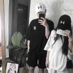 데일리 커플룩 실제 촬영 유럽 방송국 조수 브랜드 결핵 커플 느슨한 스포츠 게으른 캐주얼 편안한 셔츠 5 점 반바지