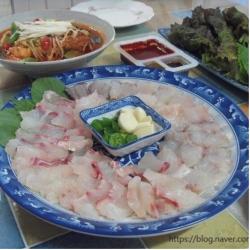 자연산 군산 모듬막회 / 광어회 400g 2인분