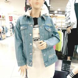더데이걸 네온자수청자켓 !! 후드탈부착스타일로 후드에 레터링포인트나염이있어 멋스러움을더하고 후드를 떼어내면 깔끔한기본스타일.. 워싱톤이 넘이쁘고 네온색상에자수처리로 트렌디한스타링...!!