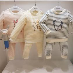 아가방 22가을 베이비페어! 라운드 맨투맨 상하세트 실내복 내복 놀이복 따로따로 입히기 힘들때 요런 상하복 ! 가까운 외출복 부담없이 딱이야 긴팔 상하복 너무 잘입혀 좋아