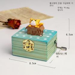 창의 작은 동물 손 흔들다 나무 오르골 생일 선물 오르골 나무 공예품 진열품