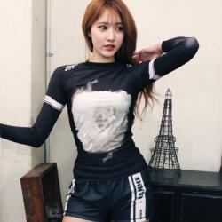애슬레져 프린팅 래쉬가드 상의 화이트플라워